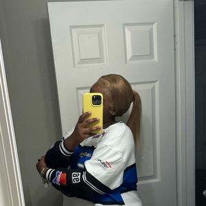 Meet your Posher, Asia